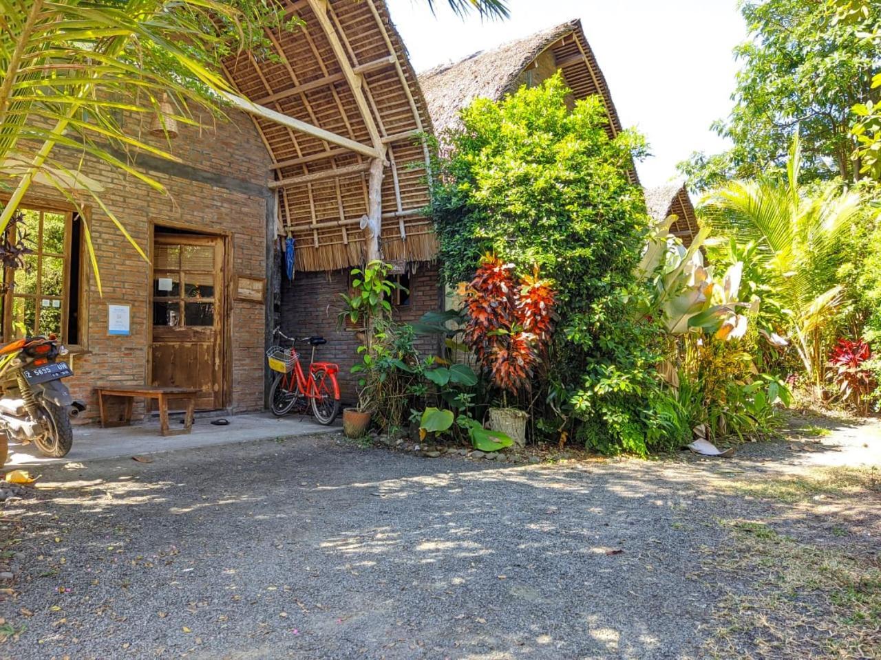 Coconut Tree Cottages Batukaras Exterior foto